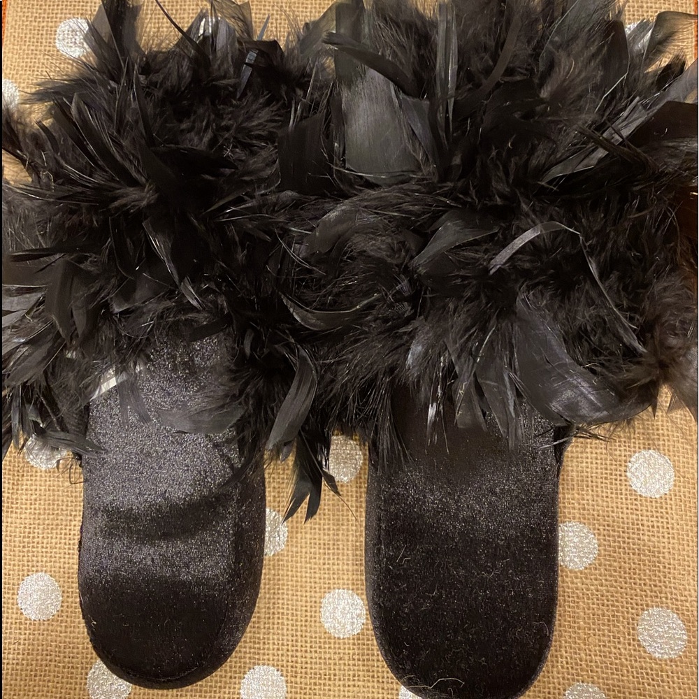 Black Marabou Velvet Cushioned Slippers